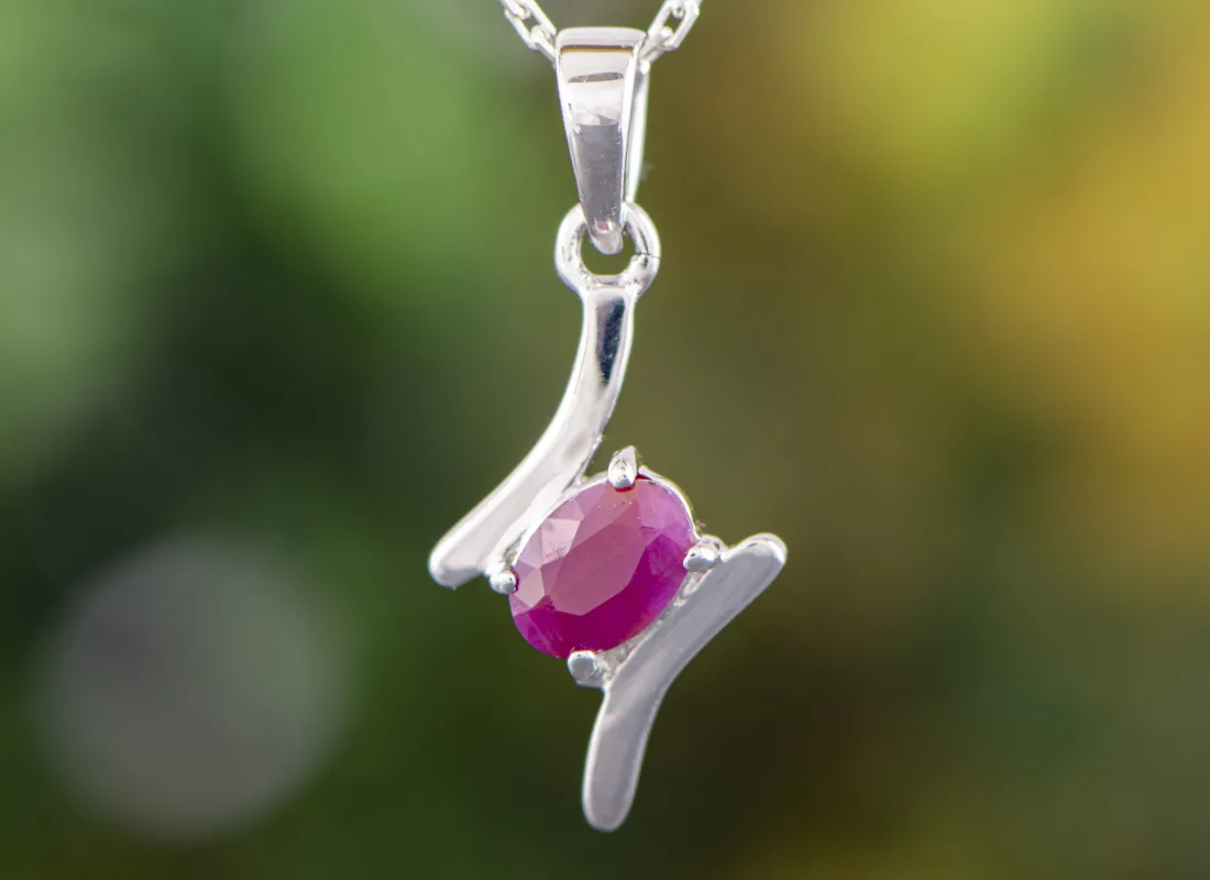 Висулка с Рубин