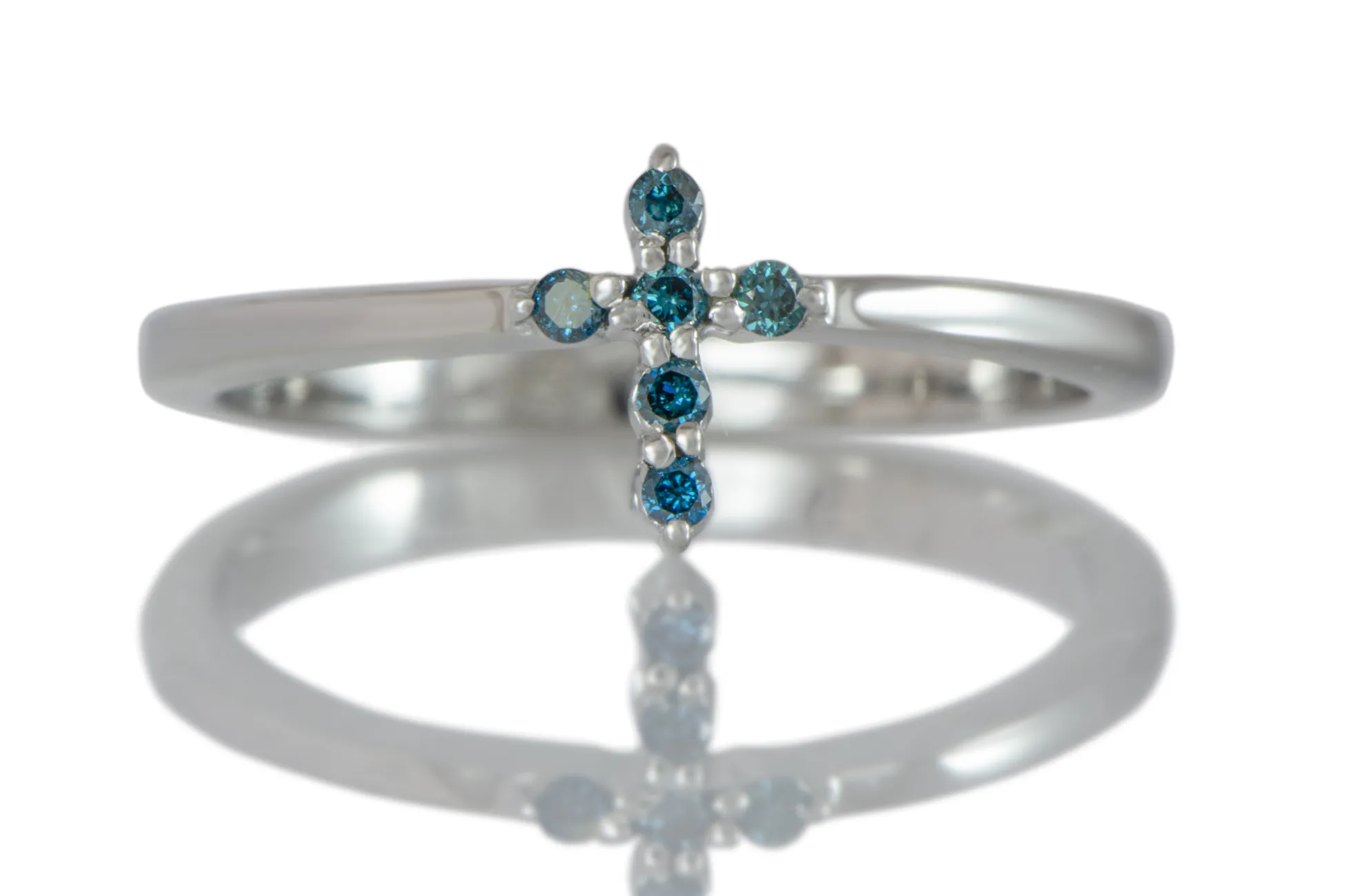 Пръстен със сини Диаманти