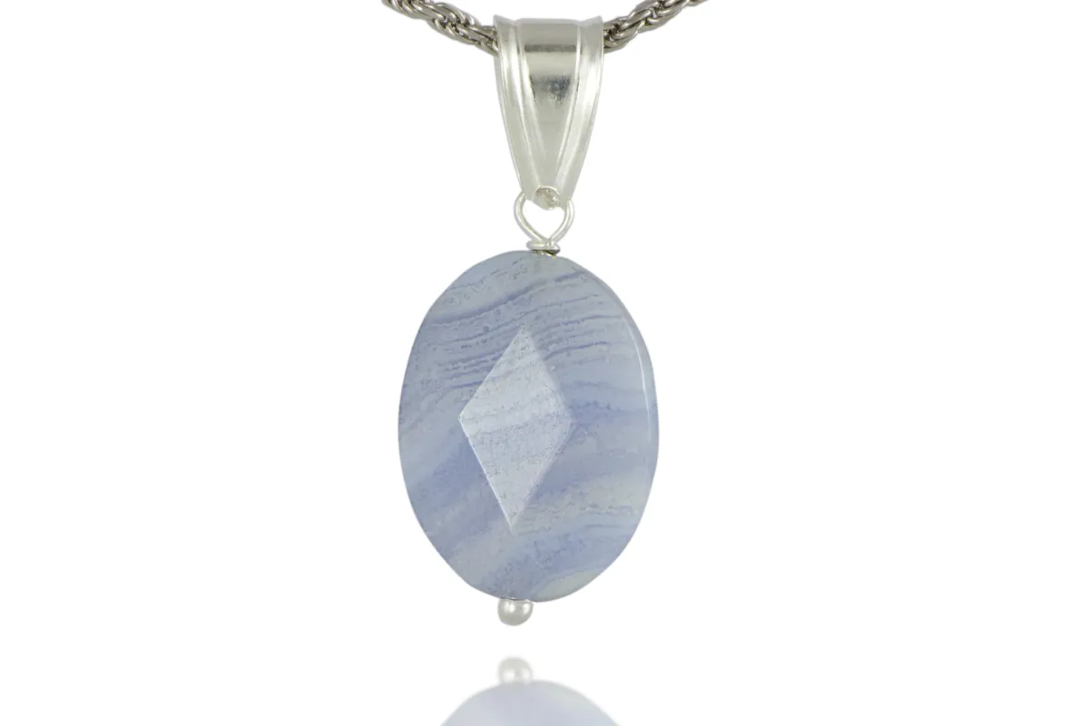 Висулка с Халцедон "Синя дантела"